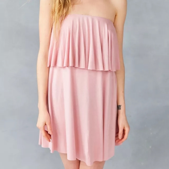 Urban Outfitters Tops - ♡3/$30♡ UO Kimchi Blue strapless Top